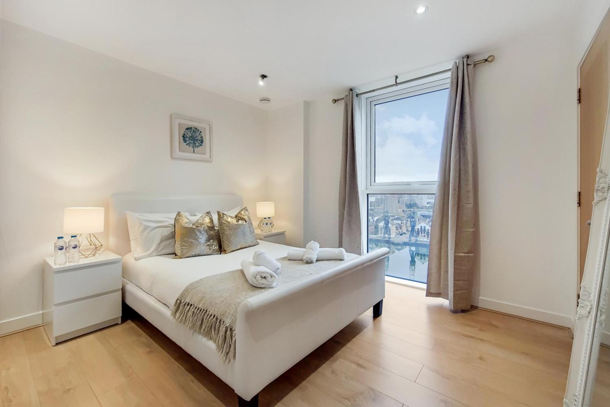 Deluxe Two Bed Apartment With River & City View London Exterior foto