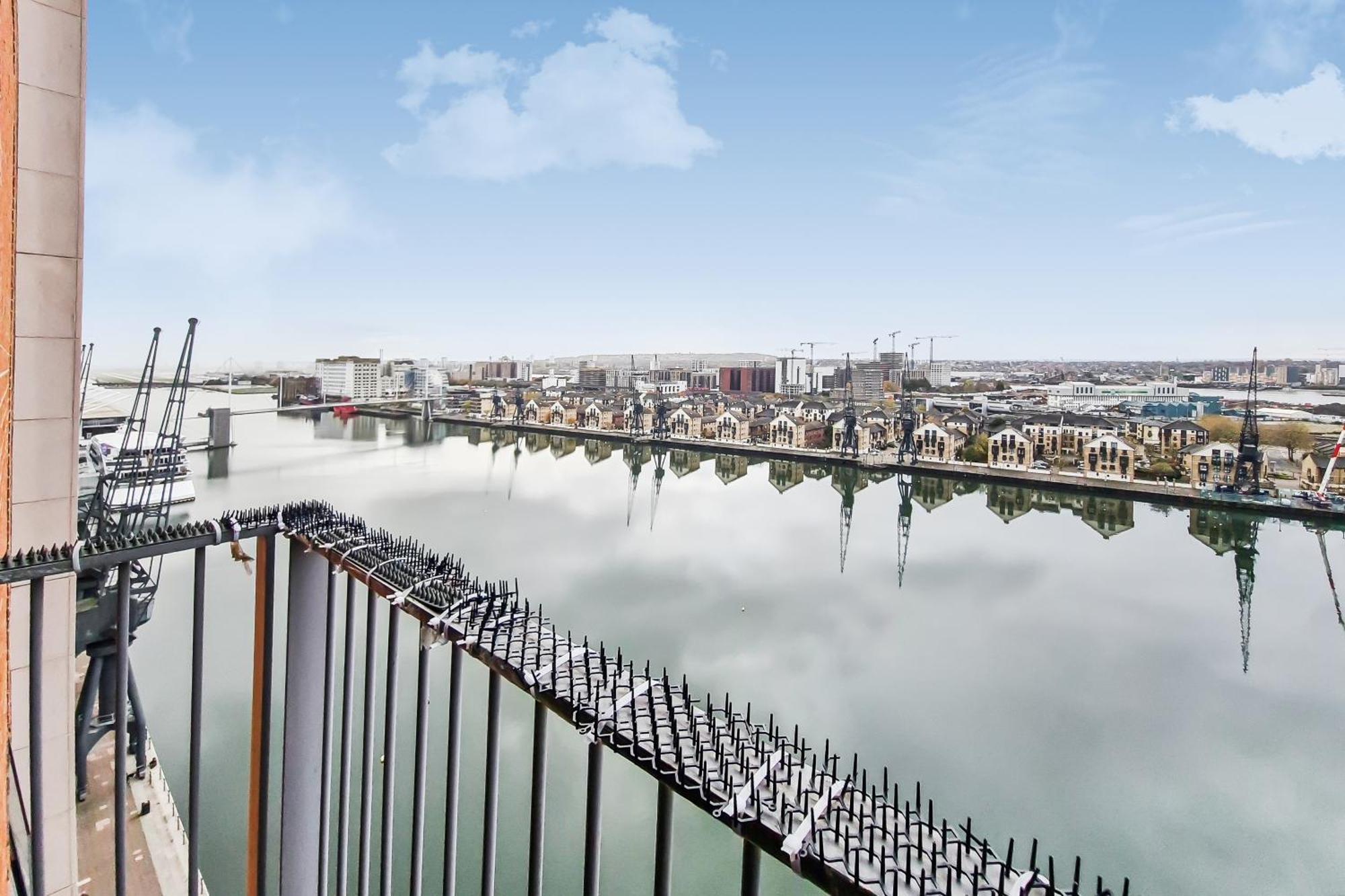 Deluxe Two Bed Apartment With River & City View London Exterior foto