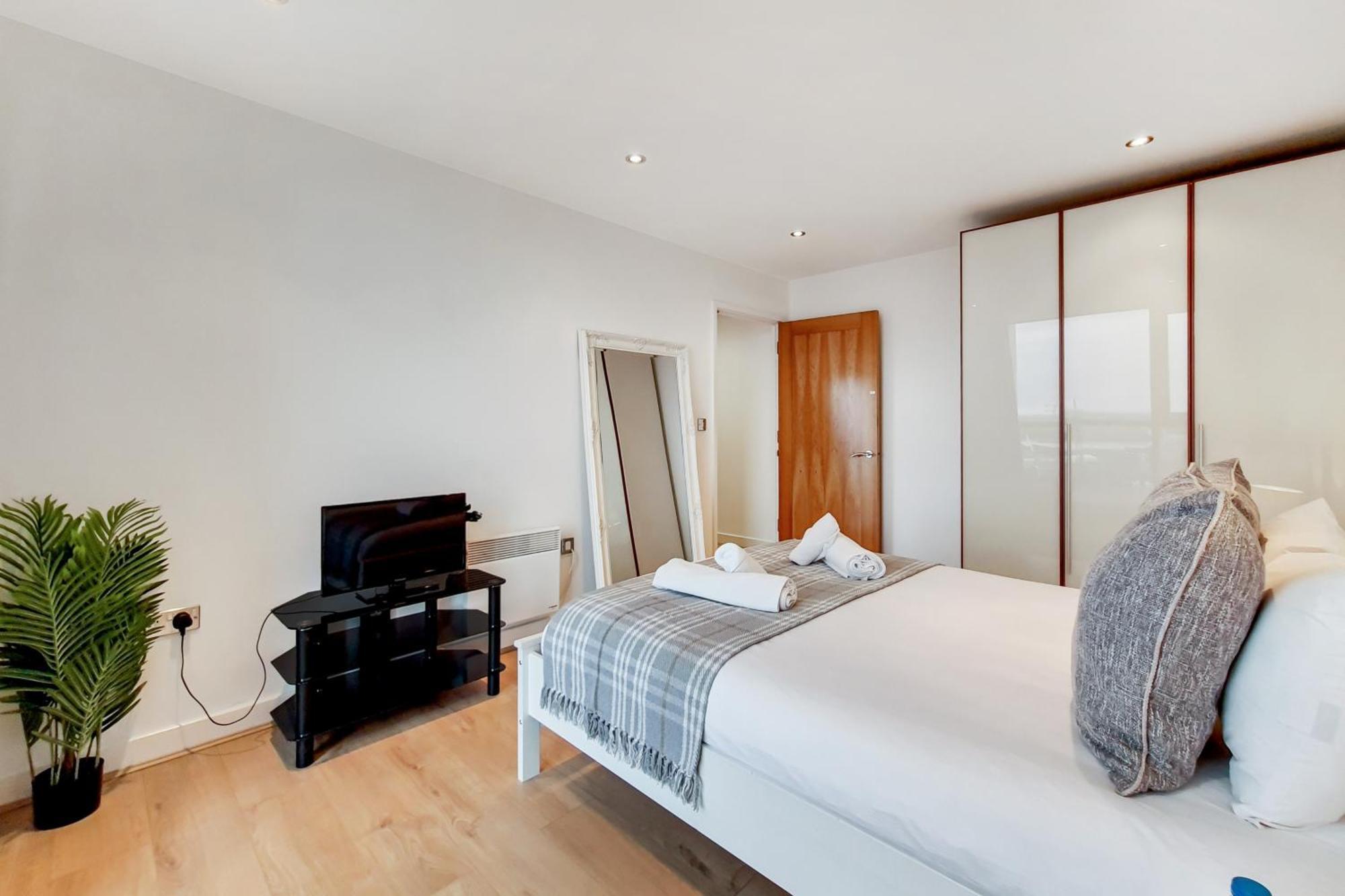 Deluxe Two Bed Apartment With River & City View London Exterior foto