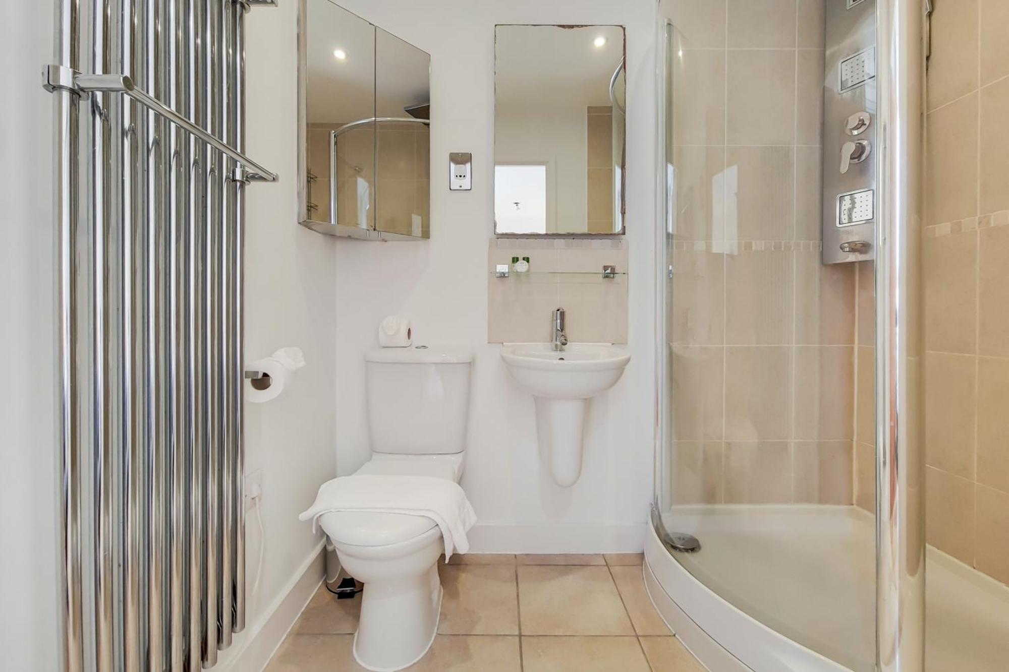 Deluxe Two Bed Apartment With River & City View London Exterior foto